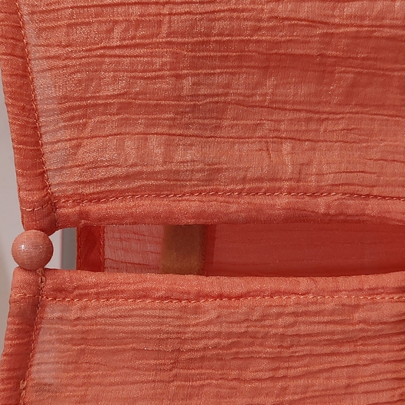 Flying Tomato...Blouse - Picture 6 of 7